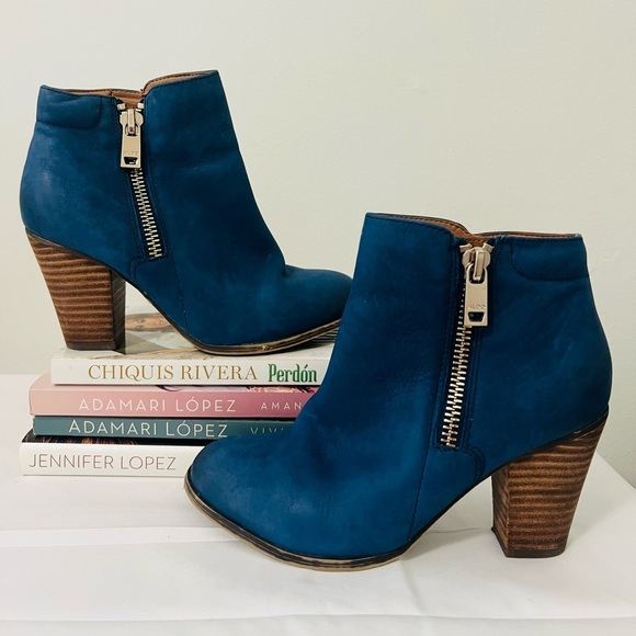 Aldo Womens Blue Ankle Boots/Booties Size 6 1/2 - Picture 2 of 10